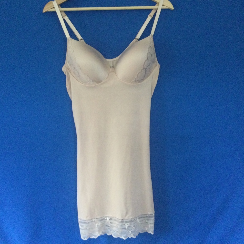 Red Hot by Spanx Large Luxe & Lean Lace Full Slip Shapewear Beige